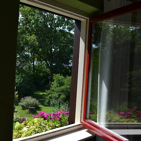 Aan De Beek Bed & Breakfast