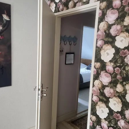 Aan De Beek Bed & Breakfast