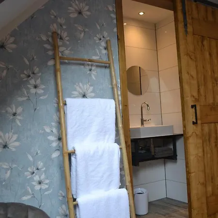 Aan De Beek Отель типа 