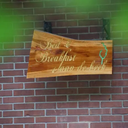 ベッド・アンド・ブレックファスト Aan De Beek *