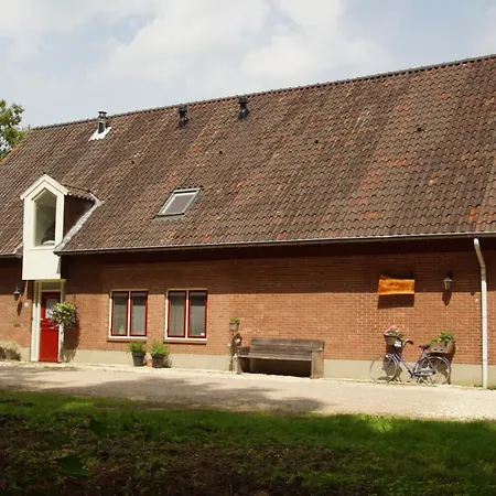 Aan De Beek Bed & Breakfast *