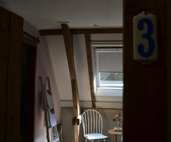 Aan De Beek آرسين