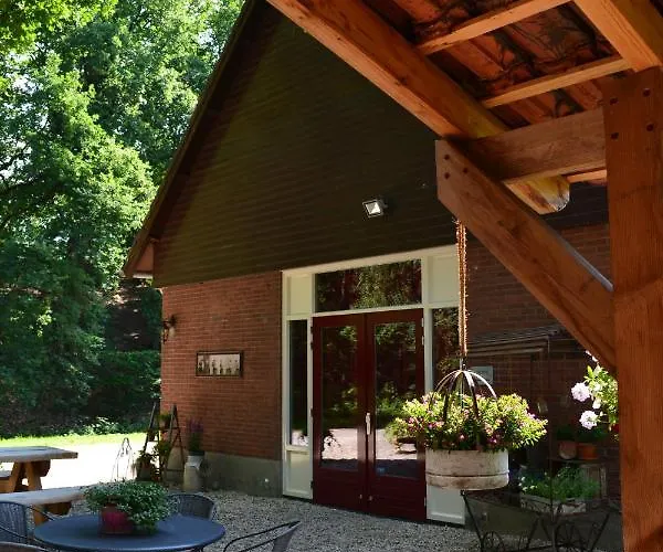 Aan De Beek آرسين