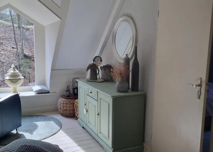 Aan De Beek Bed & Breakfast