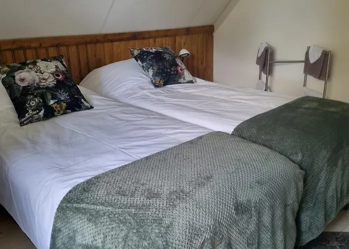 Aan De Beek * آرسين