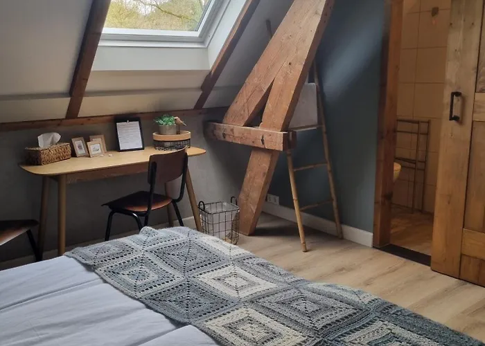 Aan De Beek آرسين