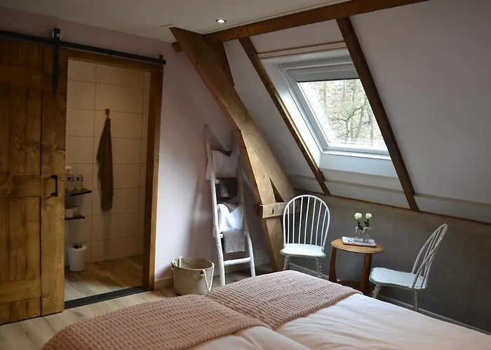 Aan De Beek آرسين