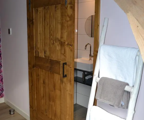 Aan De Beek Bed & Breakfast *