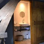 Aan De Beek Bed & Breakfast *