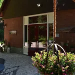 Aan De Beek Bed & Breakfast