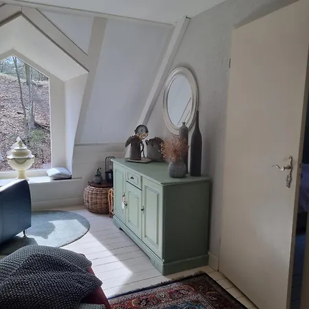 Aan De Beek Bed & Breakfast