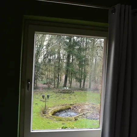 Aan De Beek Bed & Breakfast